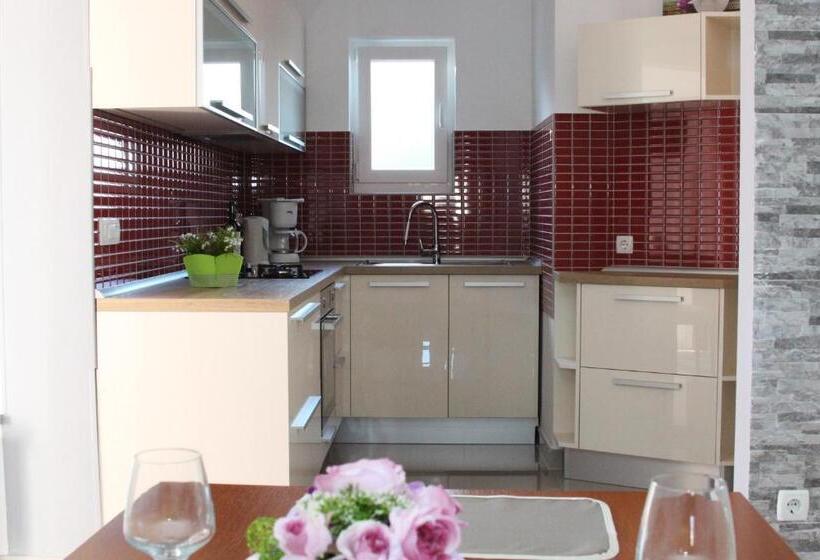 2 Bedrooms Suite Sea View, Villa Rosa