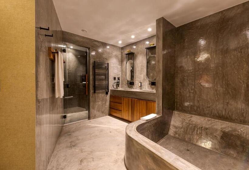 סוויטה דלוקס, Well Hotel & Spa