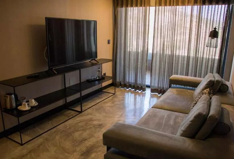 Suite Deluxe Vista Mar, Well Hotel & Spa