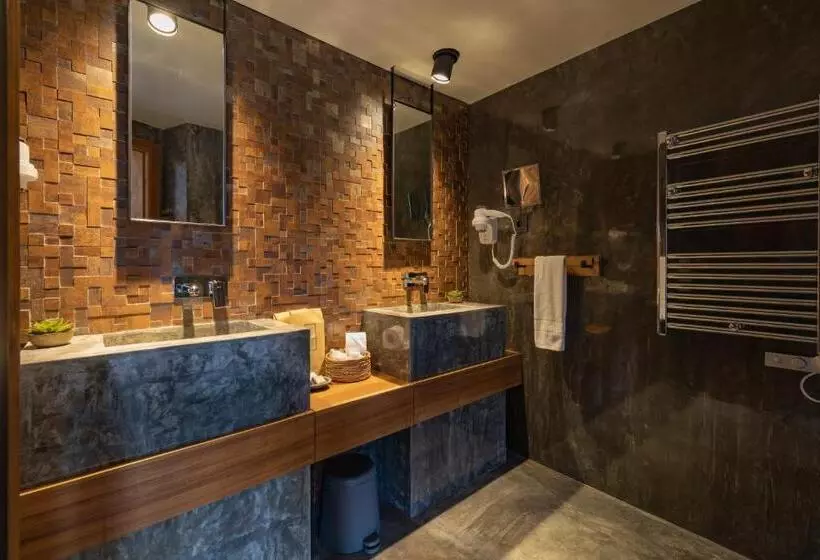 Suite Deluxe Vista Mar, Well Hotel & Spa