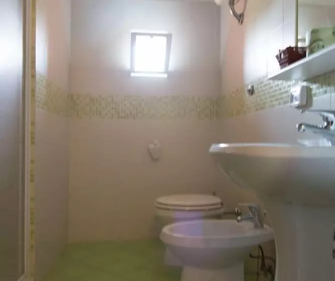スタンダードトリプルルーム, Agriturismo Villani Poderi Nesti & Cupoli