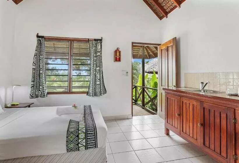 بانگلوی استاندارد با چشم‌انداز دریا, Beachfront Resort