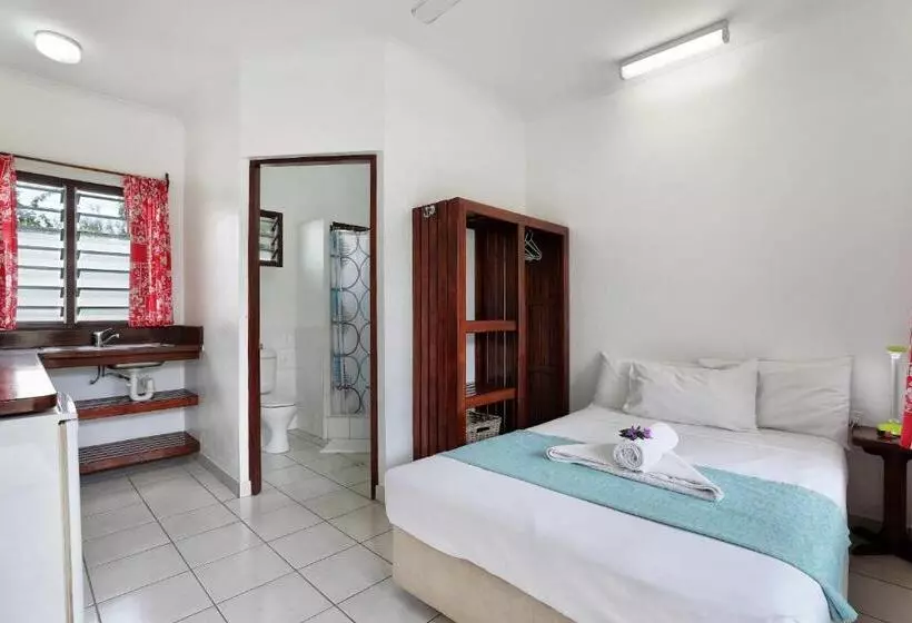 اتاق استاندارد با چشم‌انداز باغ, Beachfront Resort