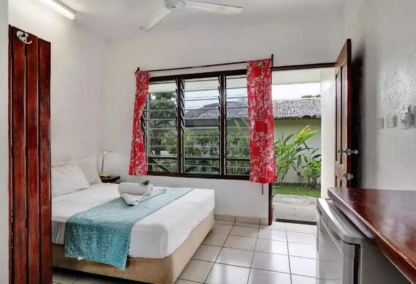 اتاق استاندارد با چشم‌انداز باغ, Beachfront Resort