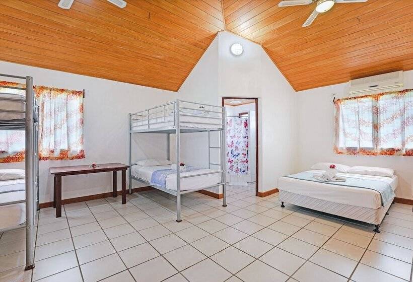 ファミリールーム, Beachfront Resort