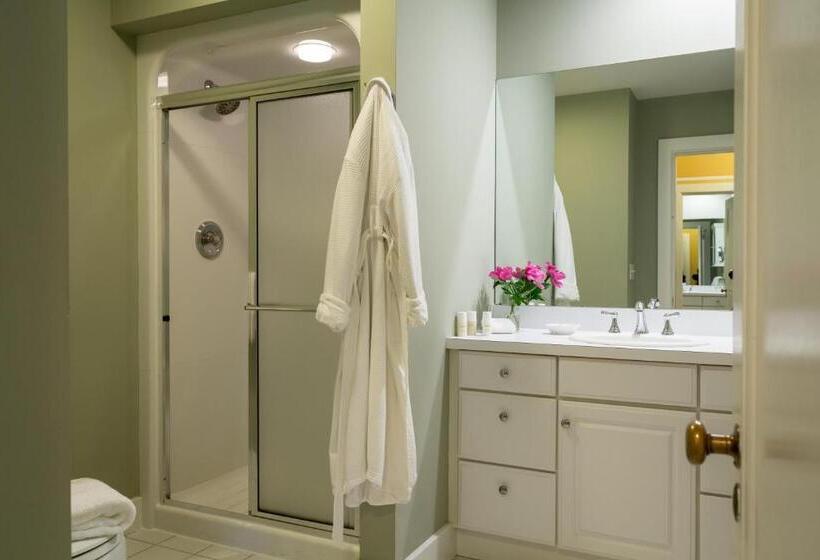 سوییت, Devonfield Inn