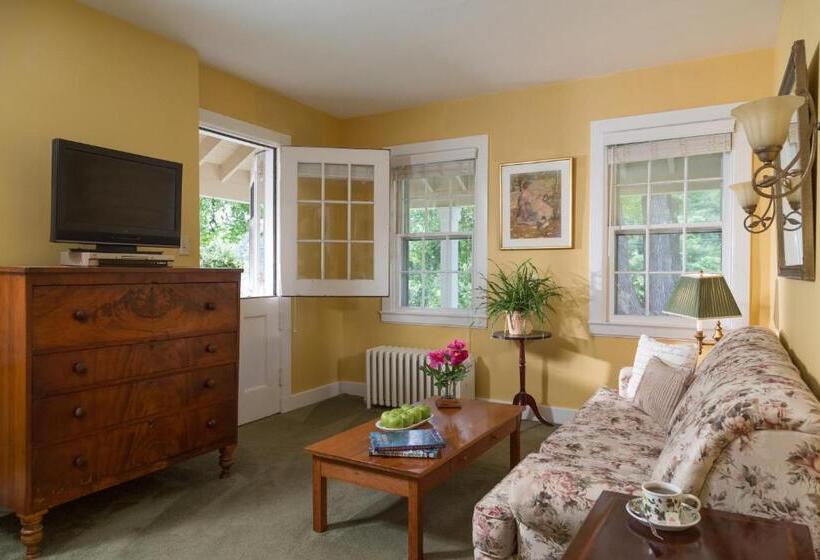 سوییت, Devonfield Inn