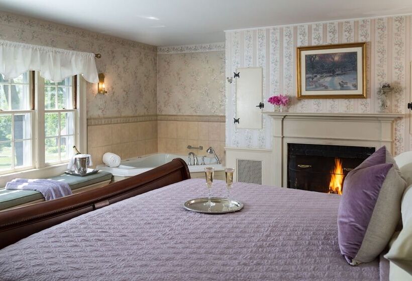 سوئیت با تخت بزرگ, Devonfield Inn