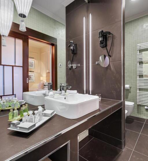 سوئیت پرزیدنت, Aleksander Medical & Spa