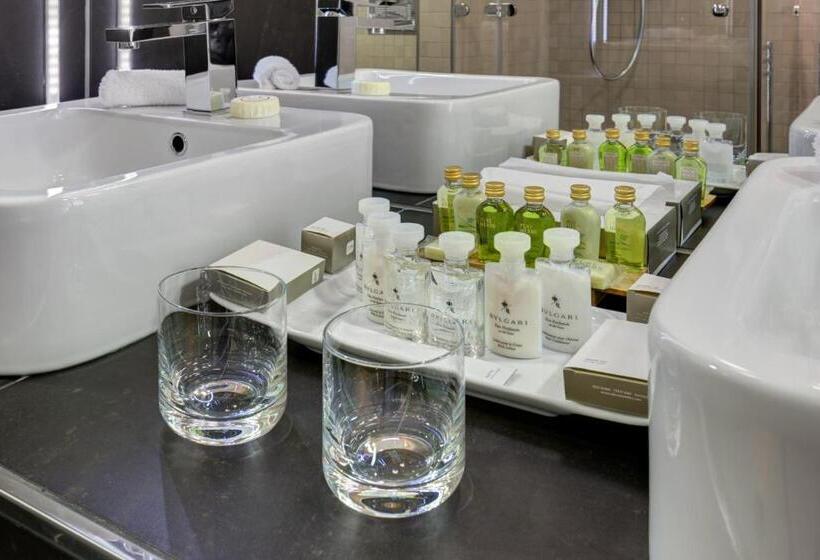 سوئیت پنت هاوس, Aleksander Medical & Spa