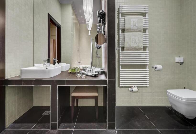 سوییت پرستیژ, Aleksander Medical & Spa