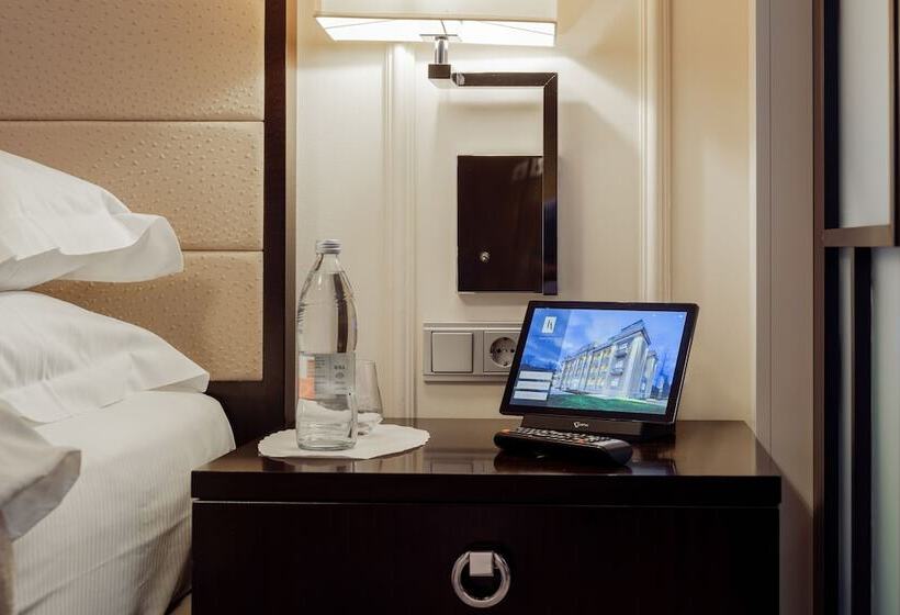 سوییت خانوادگی, Aleksander Medical & Spa