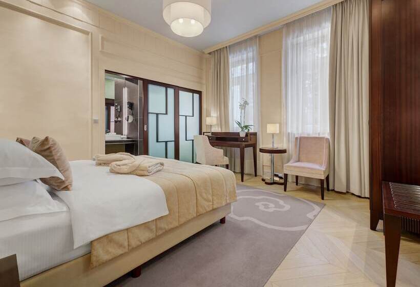 سوئیت پرزیدنت, Aleksander Medical & Spa