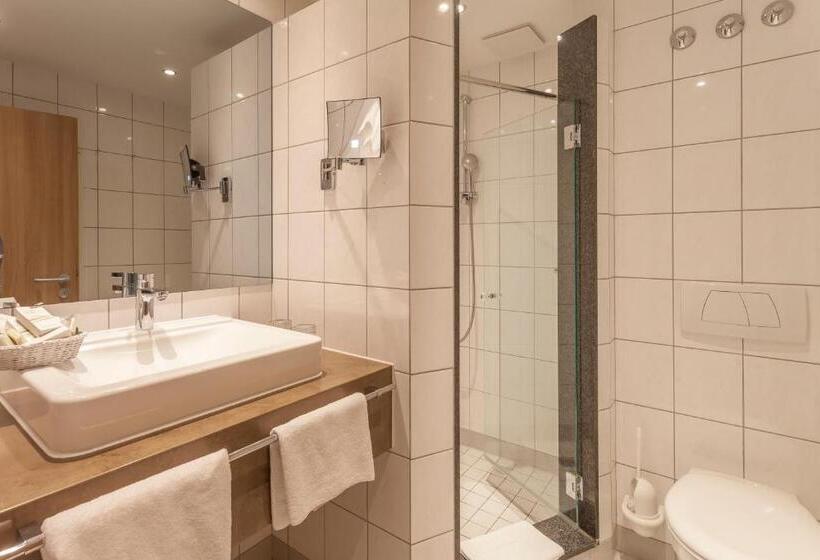 シングルデラックスルーム, Bernstein