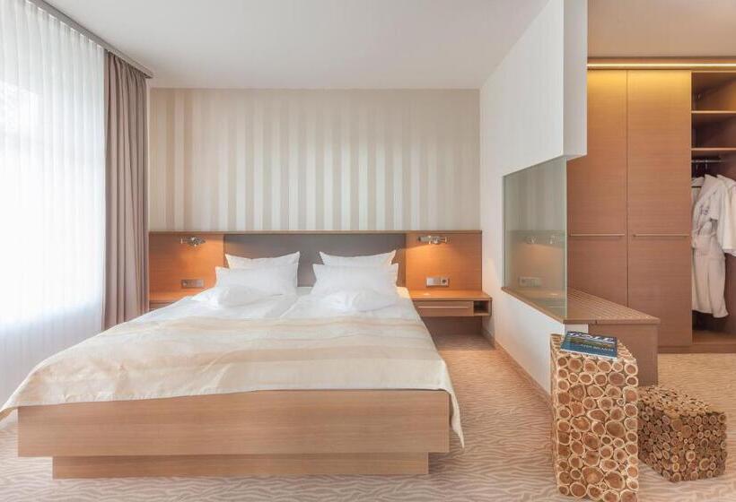 オーシャンビュースーペリアースイート, Bernstein