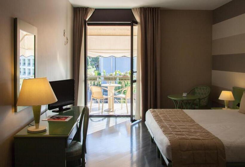 Номер Стандарт Трехместный, Berta