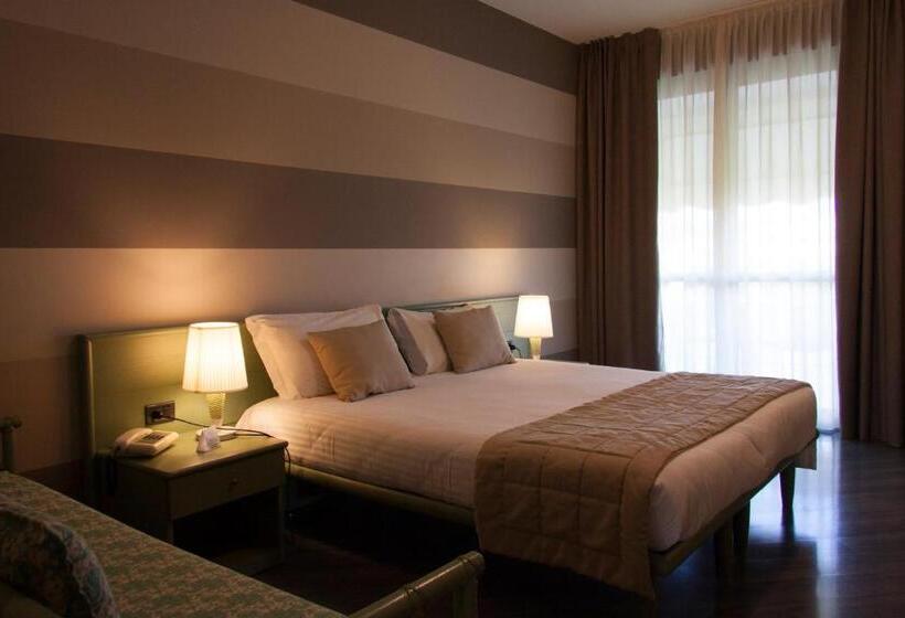 Номер Стандарт Трехместный, Berta