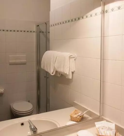 Standard Neljän Hengen Huone, Berta