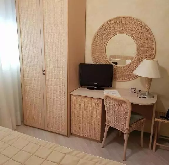 Standard Yhden Hengen Huone, Berta