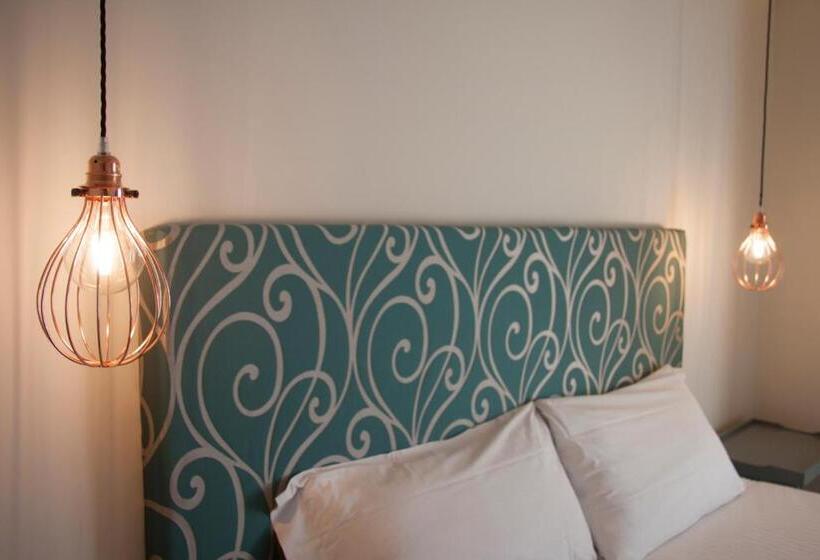 Superior room with lake view, Berta