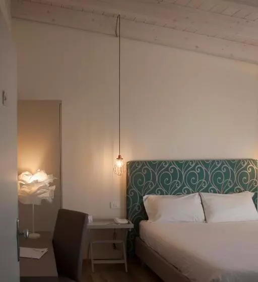 Superior room with lake view, Berta