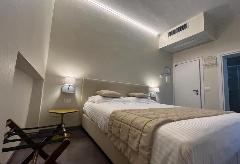 Comfort room with balcony, Berta