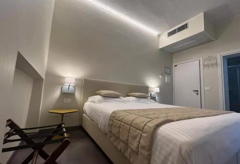 Comfort room with balcony, Berta