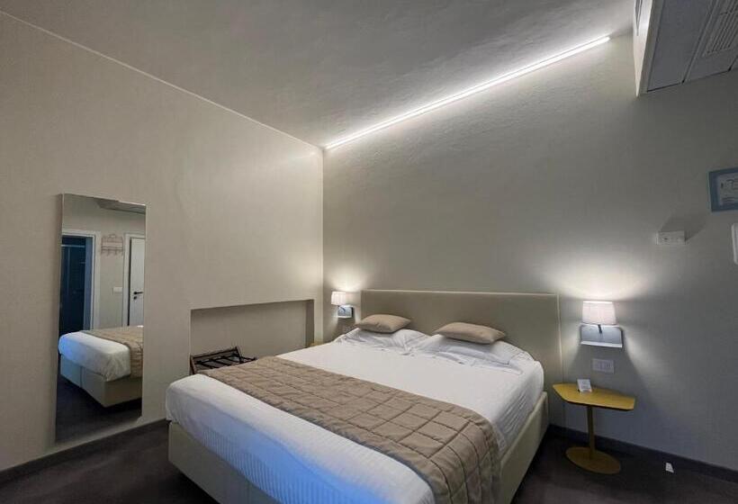 Comfort room with balcony, Berta