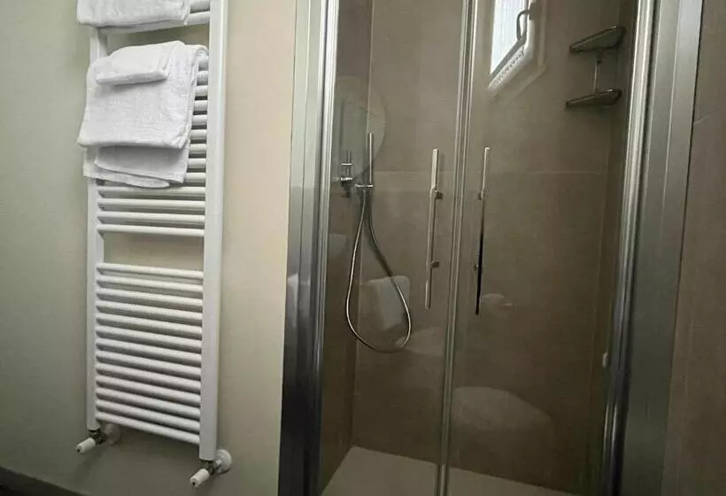 Comfort room with balcony, Berta