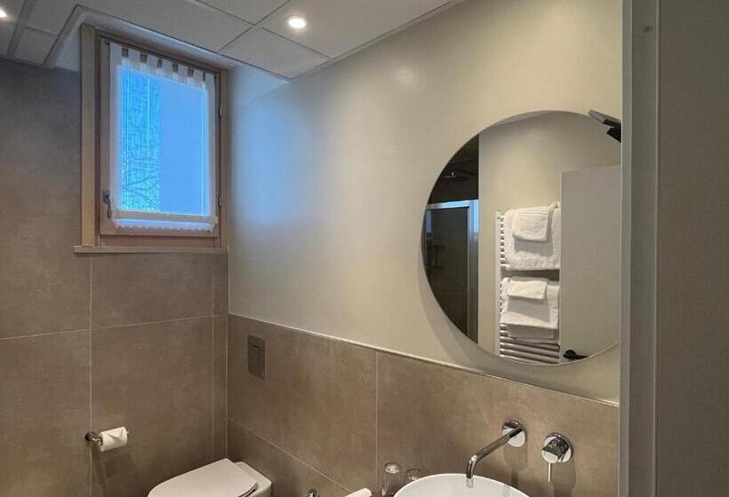 Comfort room with balcony, Berta