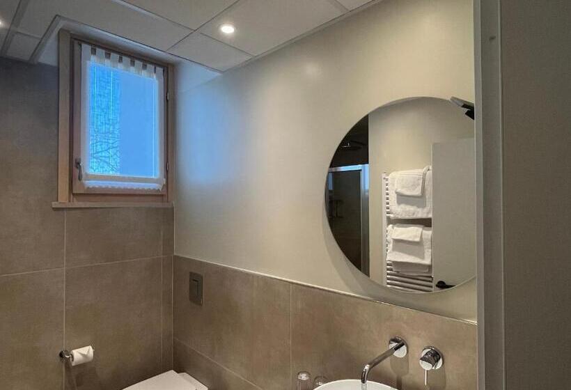 Comfort room with balcony, Berta
