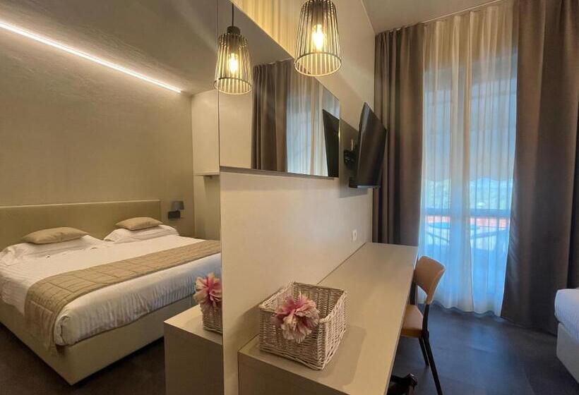 Comfort room with balcony, Berta