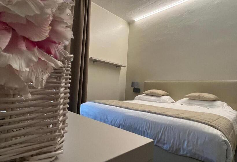 Comfort room with balcony, Berta