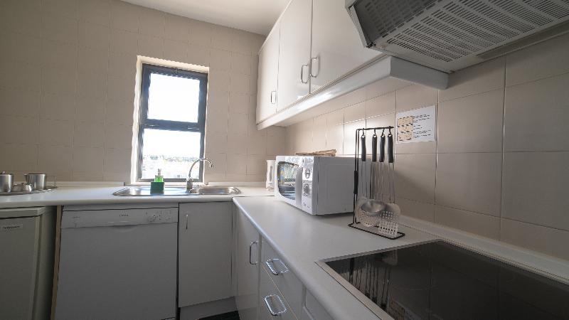 スタンダードトリプルルーム, Delcas