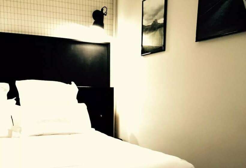 クラシックルーム, Des Carmes