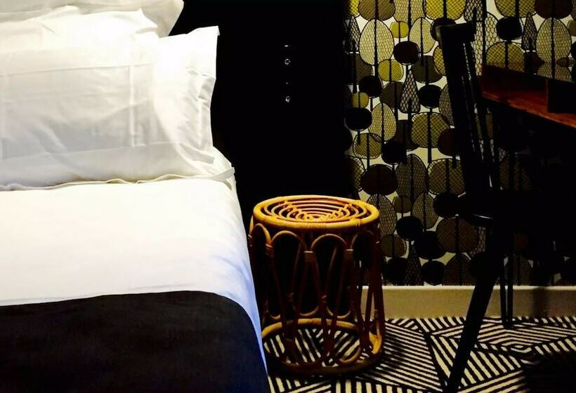 クラシックルーム, Des Carmes