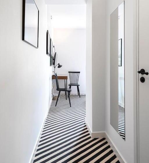 デラックストリプルルーム, Des Carmes