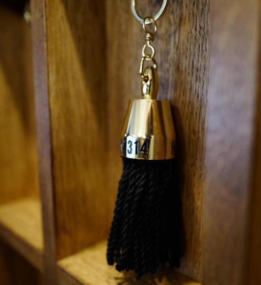 デラックストリプルルーム, Des Carmes