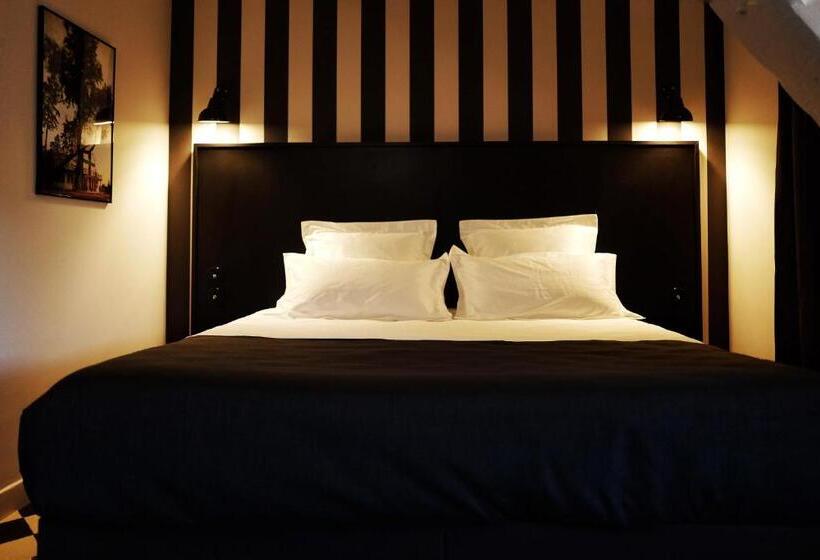 スーペリアールーム, Des Carmes