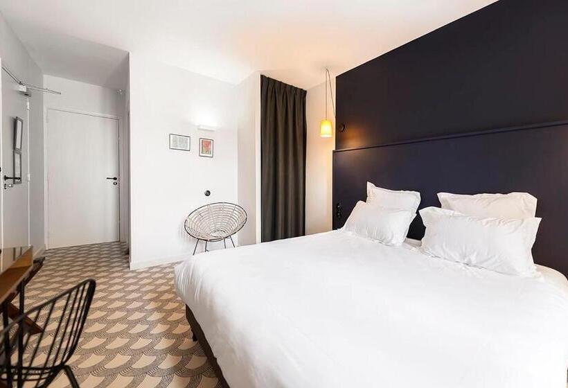 デラックスルーム, Des Carmes