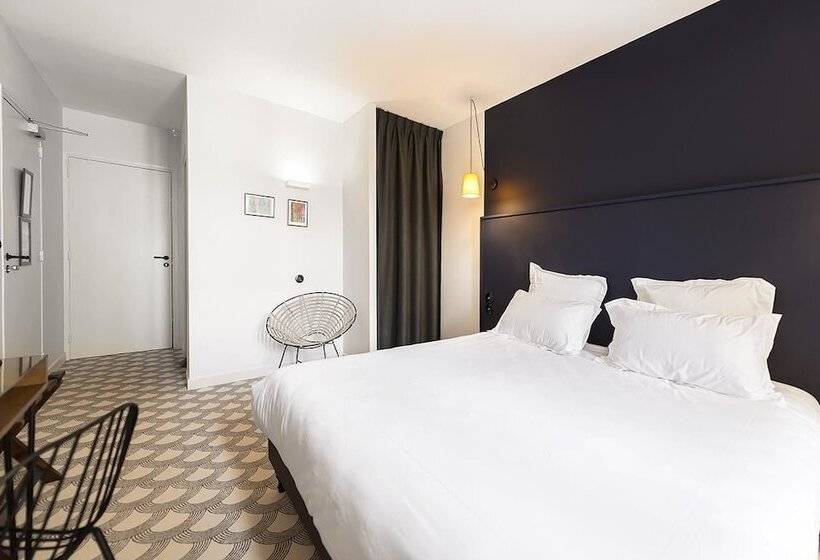 ファミリールーム, Des Carmes