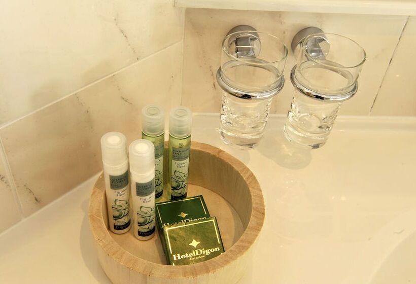 수피리어 룸, Digon