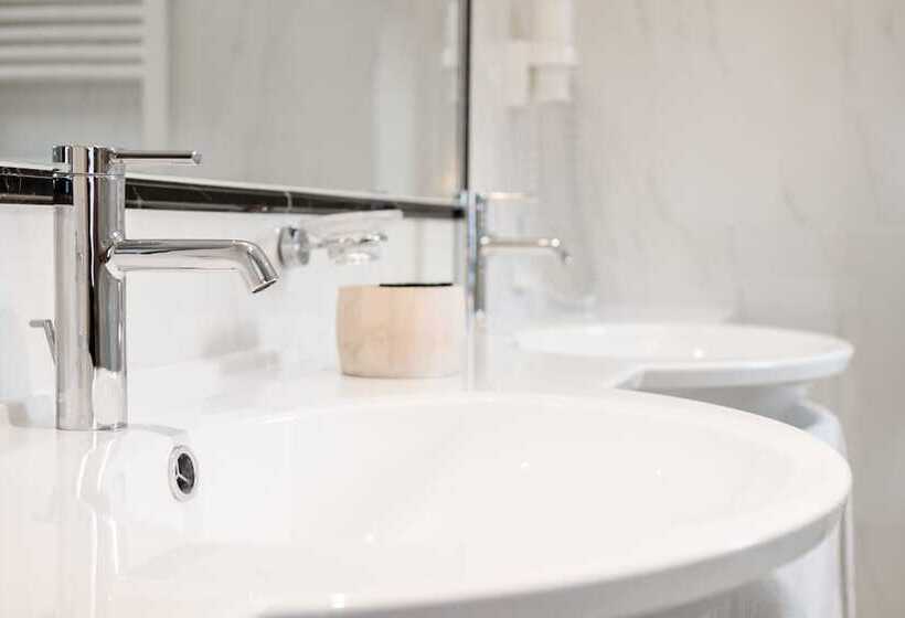 수피리어 룸, Digon