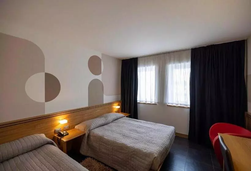اتاق کلاسیک سه تخته, Europa Belluno