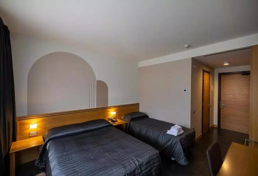 اتاق کلاسیک سه تخته, Europa Belluno