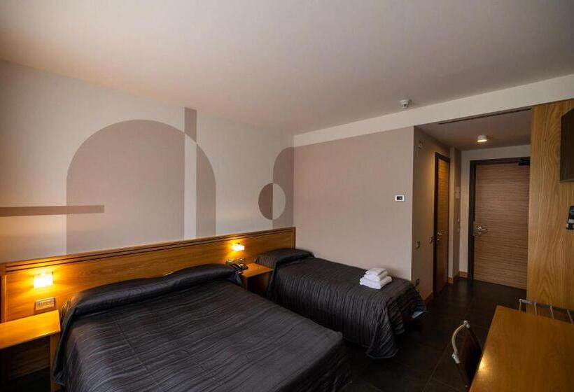 Трехместный Номер Классика, Europa Belluno