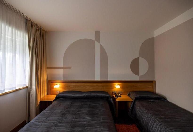 Трехместный Номер Классика, Europa Belluno