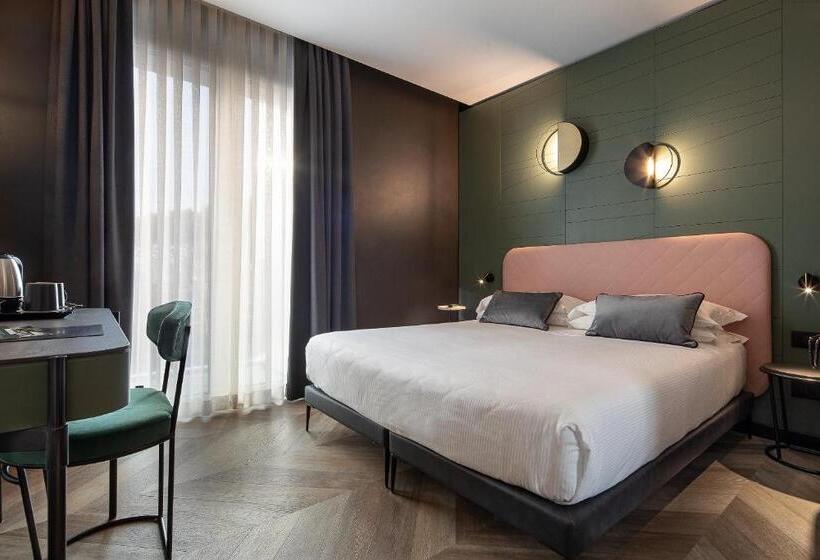 חדר דלוקס, Forte Del 48