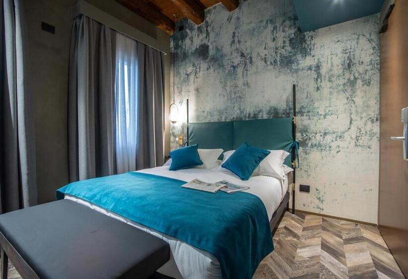 غرفة سوبيريور, Forte Del 48