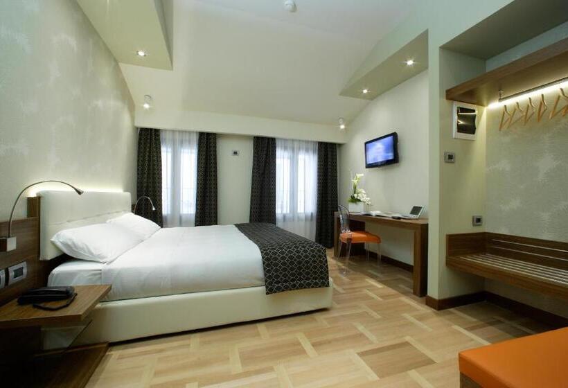 غرفة سوبيريور, Forte Del 48